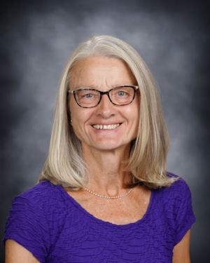 Lindholm, Lynette
